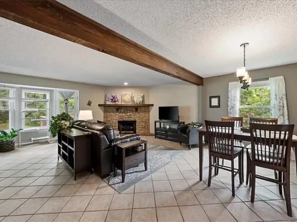 8333 Lowell Ave APT 3, Overland Park, KS 66212