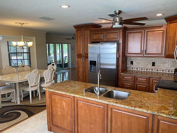 2nd image of 1441 Pheasant Creek Dr