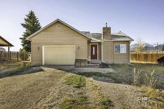 1st image of 10 Granada Ct