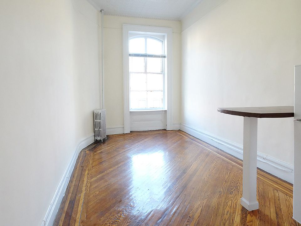 1st image of 140 Montague St APT 6