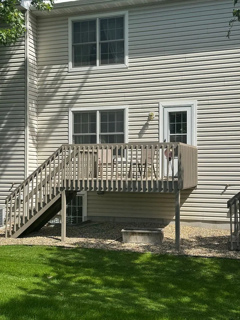 NW Townhouse Enjoy comfortable living in this 2-bedroom, 1.5-bathroom attached 1 car garage just ... — Photo 3