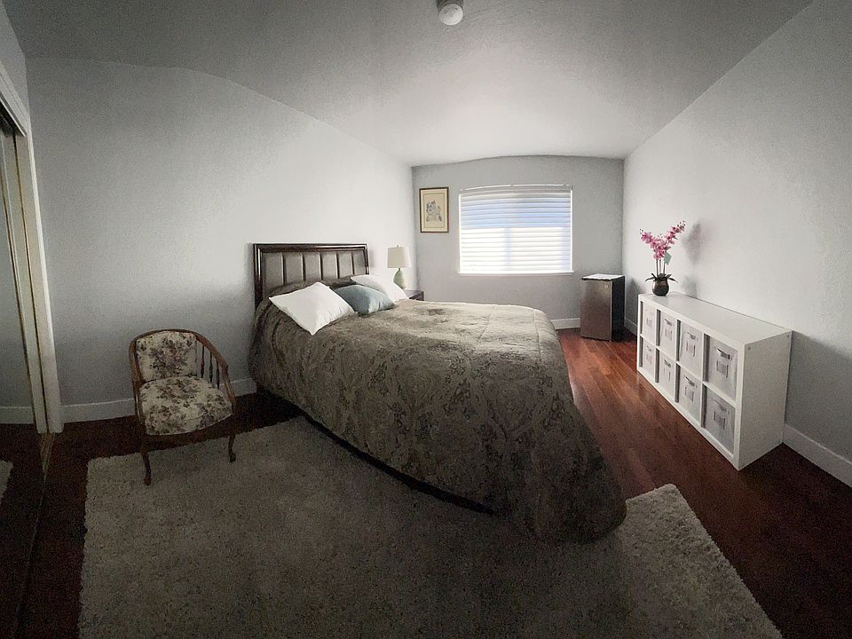 1st image of 6 Portofino Ct