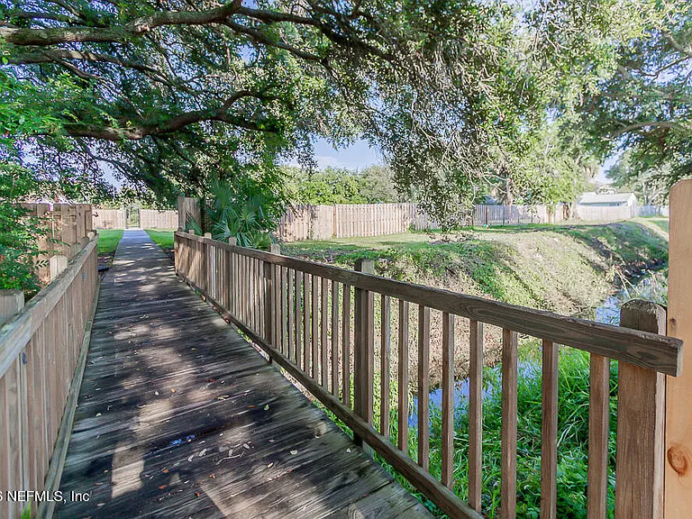 2891 Saint Maarten Ct — Photo 49