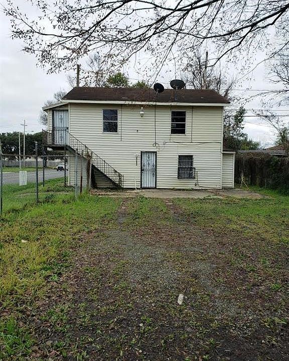 2nd image of 2408 Queens Hwy