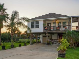 16602 Captain Kidd Rd, Jamaica Beach, TX 77554