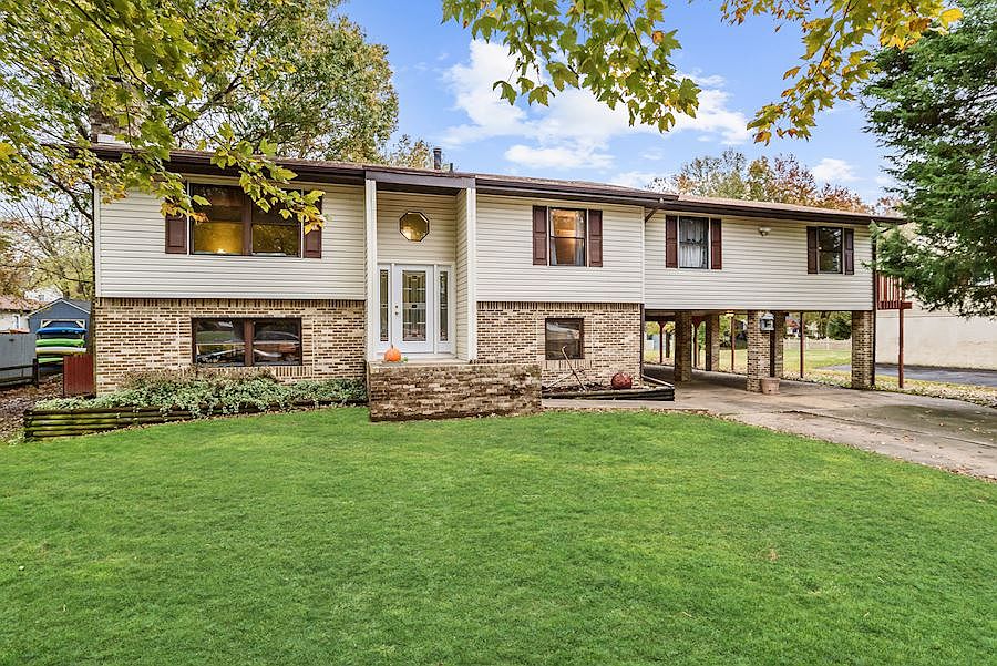 1st image of 215 Johnny Ln