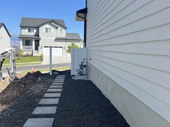 2571 N Geranium Dr #B, Saratoga Springs, UT 84045