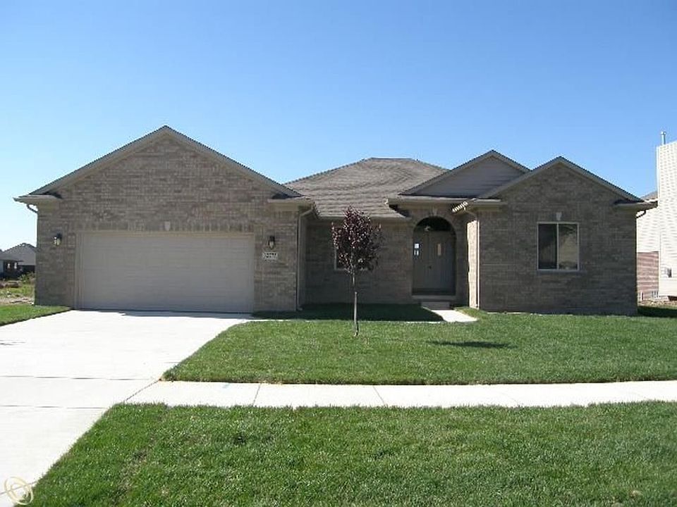 1st image of 32871 Greenwood Dr