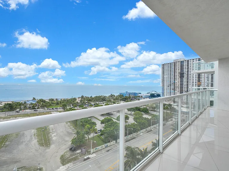 1 N Ocean Blvd #1007 — Photo 34