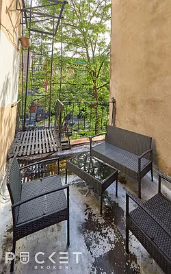 Rented by PocketBroker Inc | media 31