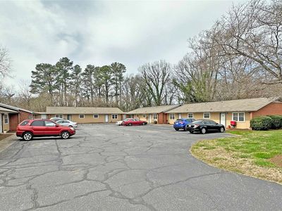 620-646 3rd St SE, Hickory, NC, 28602