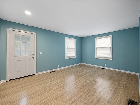 5th image of 41 Grover St