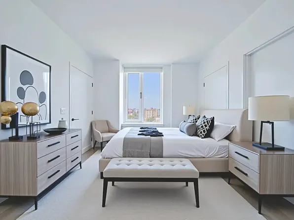 2455 3rd Avenue image 1 of 33