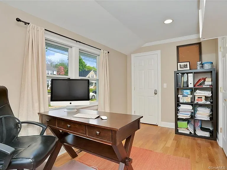 11 Richards Ave — Photo 16