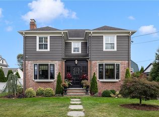 11 Harbour Ter, Cranston, RI 02905
