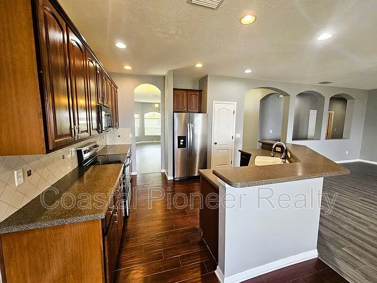 1824 Mira Lago Cir — Photo 7