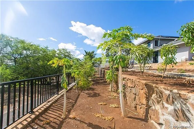 91-1001 Kupekala St — Photo 21