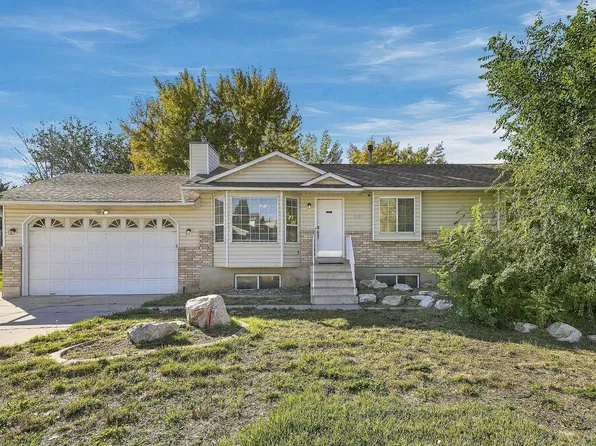 1737 N 1220 W, Clinton, UT 84015