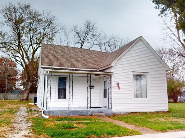 1709 E 5th St, Sedalia, MO 65301