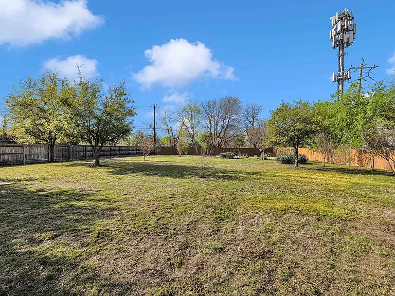 6730 Carmona Pass — Photo 21