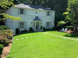 3075 Rhodenhaven Dr NW, Atlanta, GA 30327