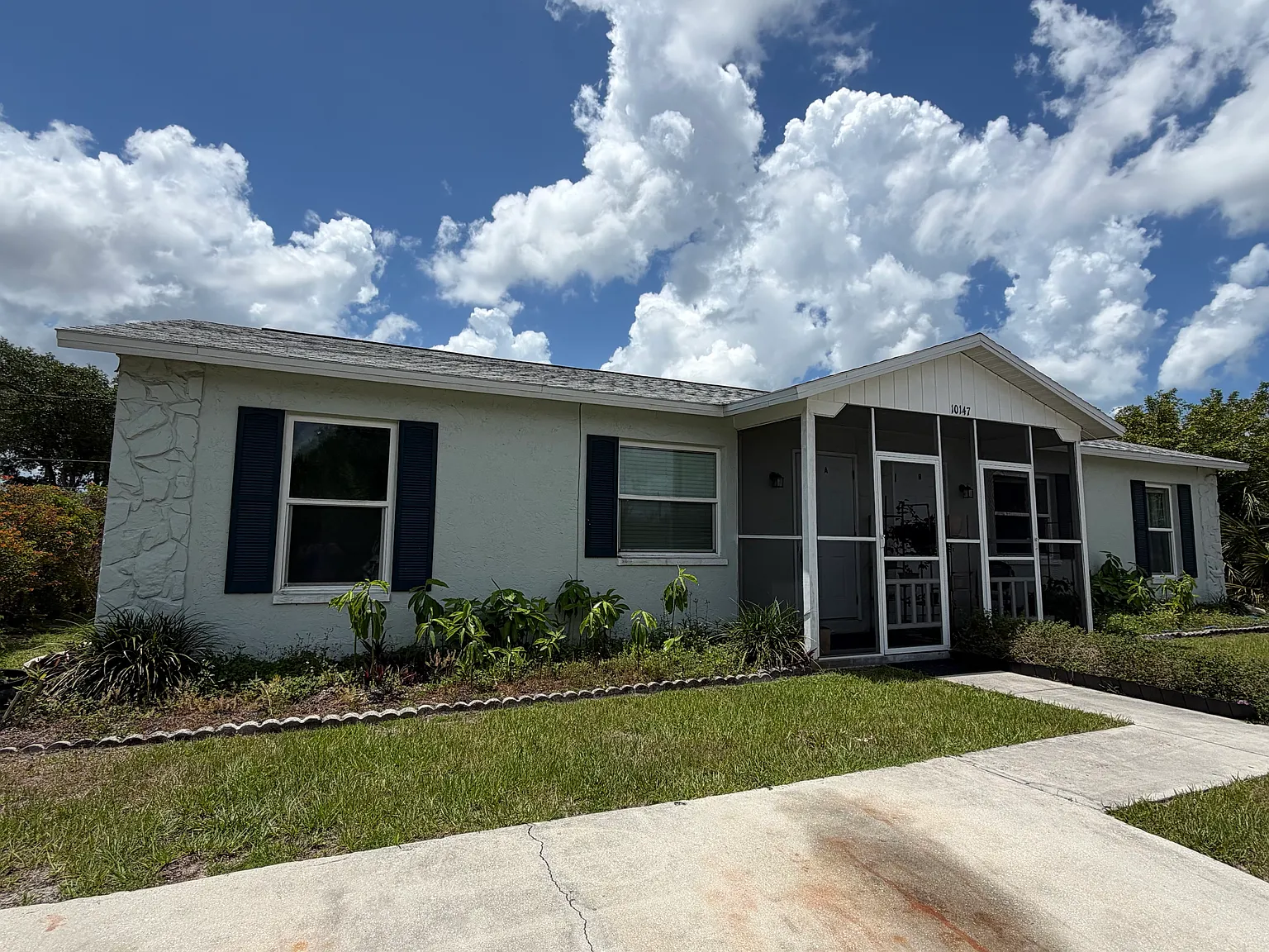 2 bed, 1.0 bath, 805 sqft, $1,250 — Photo 1