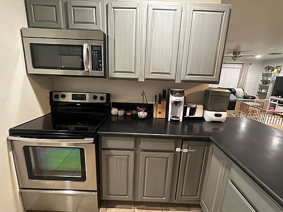 5th image of 533 E Lawton St
