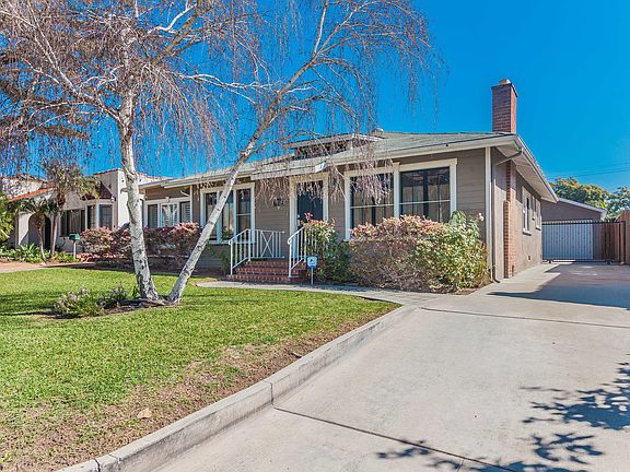 3rd image of 8628 California Ave