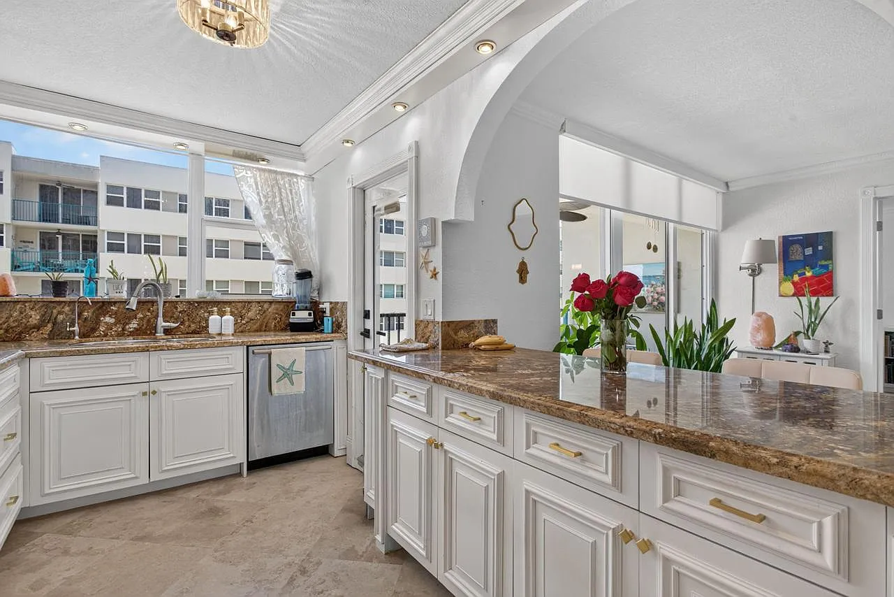 2 bed, 1150 sqft, $3,800 — Photo 4