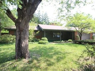 704 N Greenbriar Rd, Muncie, IN 47304