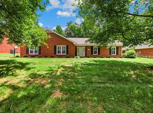 813 Campbell Glen Ln, Winston Salem, NC 27103