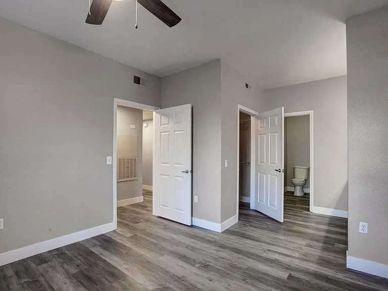 Broadleaf Apartments — Photo 53