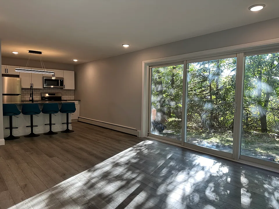 112 Blossom Rd #7