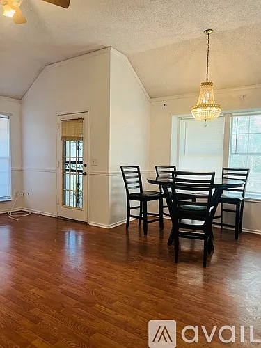 7836 Squire Ln — Photo 9