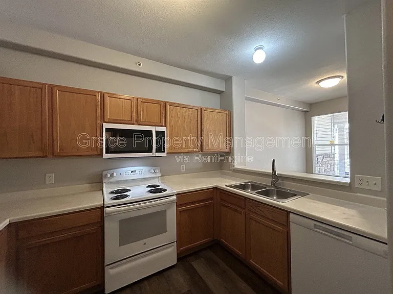 9758 Laredo St #32B — Photo 7