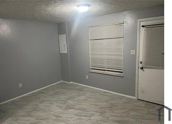 3rd image of 9445 Lexington Cir APT B