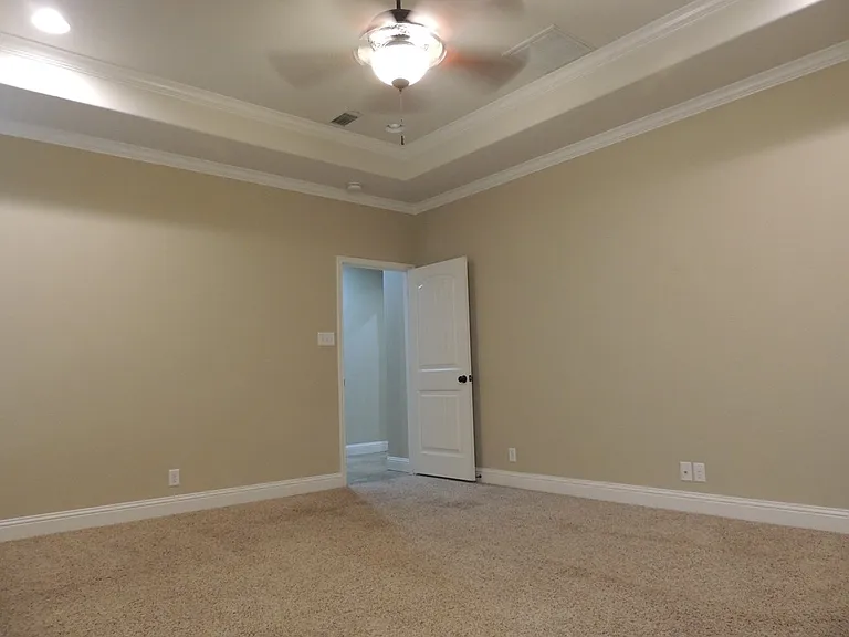3221 Marksburg Ave — Photo 14