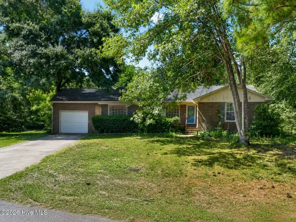 18 Pelican Point Road, Wilmington, NC 28409