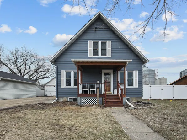 715 W Lyon Ave, Lake City, MN 55041