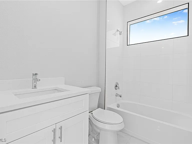 3340 NE 19th Ave — Photo 10
