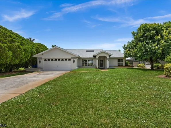 7305 Constitution Cir, Fort Myers, FL 33967