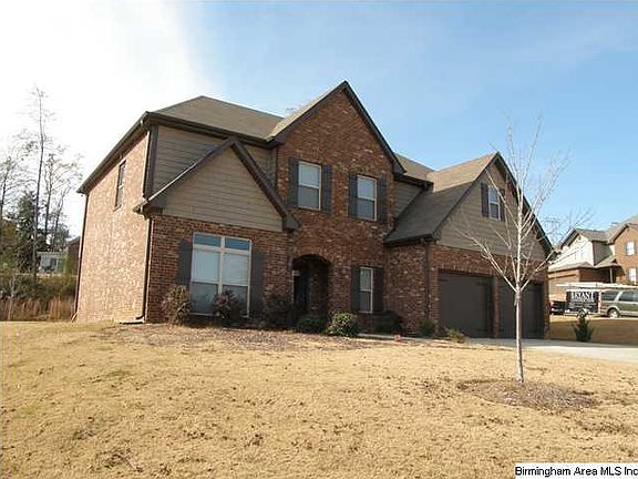 Gorgeous home in a neat community in Leeds