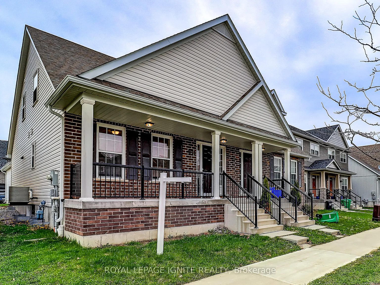 3 bed, $2,900 — Photo 2