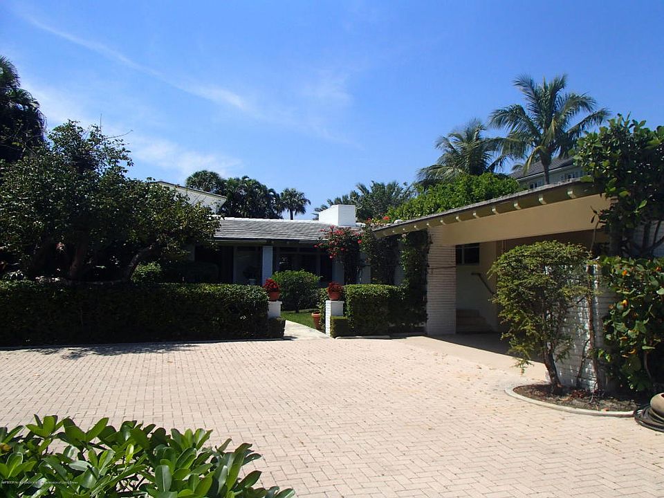 2nd image of 1185 N Lake Way