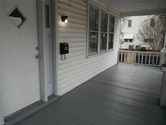 3rd image of 1613 Virginia Beach Blvd #A