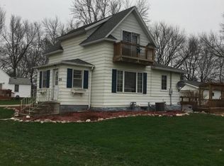 201 3rd St, Lyle, MN 55953