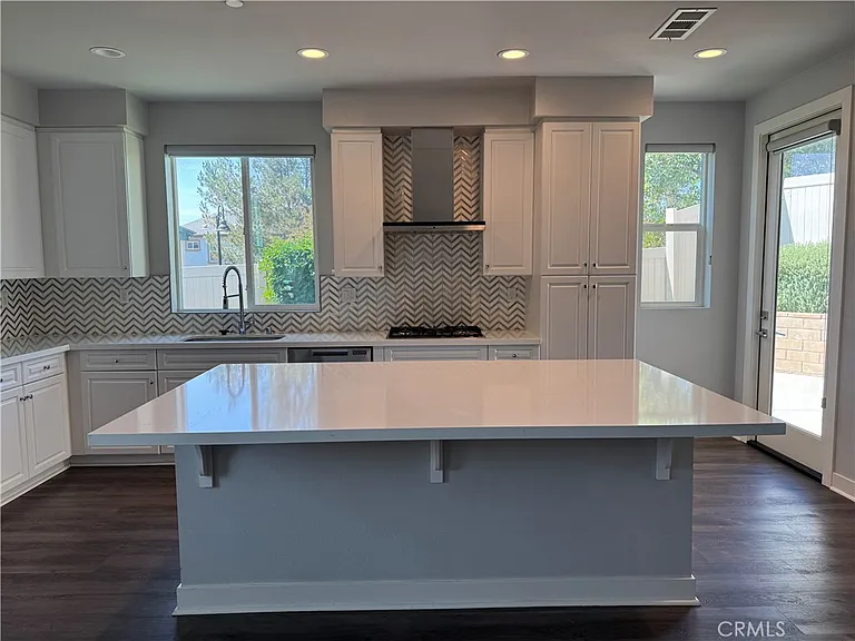 1596 Sweetgum Ln — Photo 5