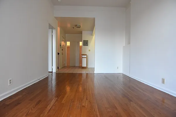 Rented by Balass Ralph, LREB | media 11