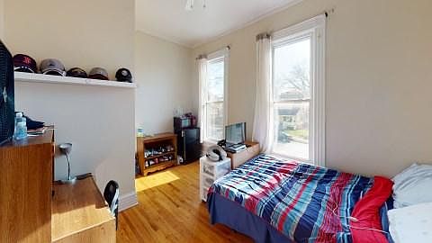 5th image of 88 E Northwood Ave