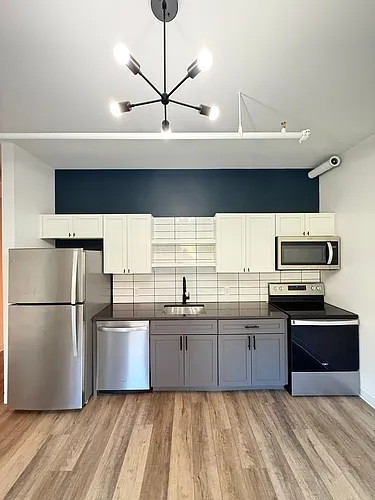 Floor plan 305
